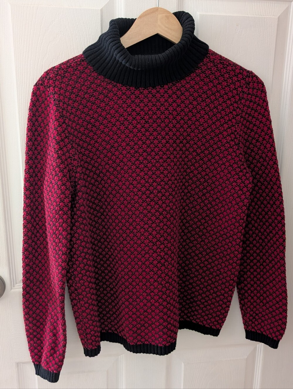 Karen Scott Black & Red Patterned Turtleneck Sweater - 100% Cotton